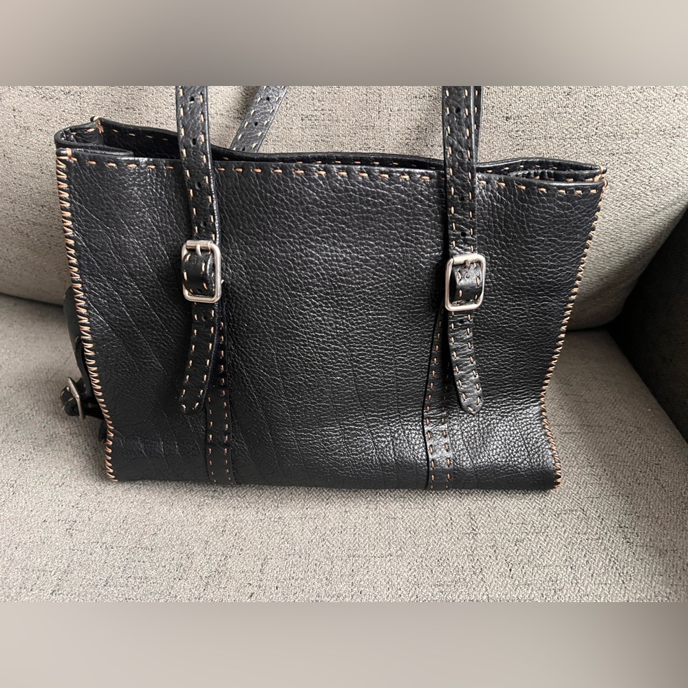 Fendi Selleria Black Leather Shoulder Bag - Picture 5 of 17